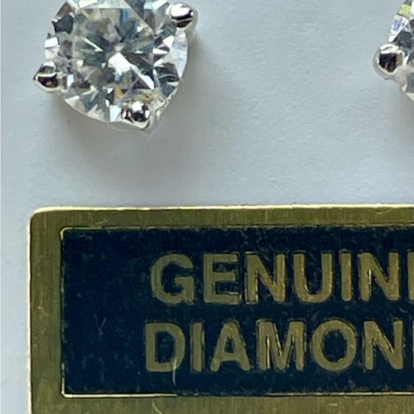CLEARANCE‼️1ct Diamond CERTIFIED studs silver 925 - Picture 15 of 16